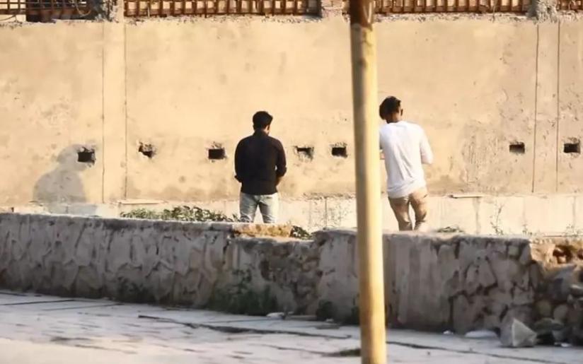 某地女子工地干活撞见男子撒尿，日思夜想成病，竟报警让对方负责