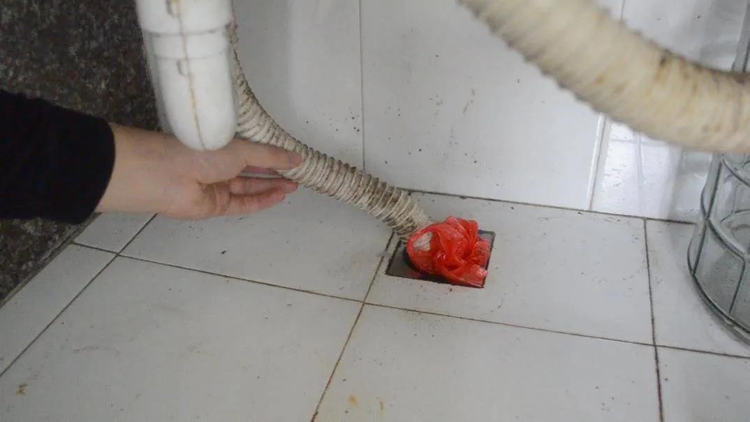 下水道反味是楼上还是楼下的原因,卫生间下水道反味怎么彻底解决