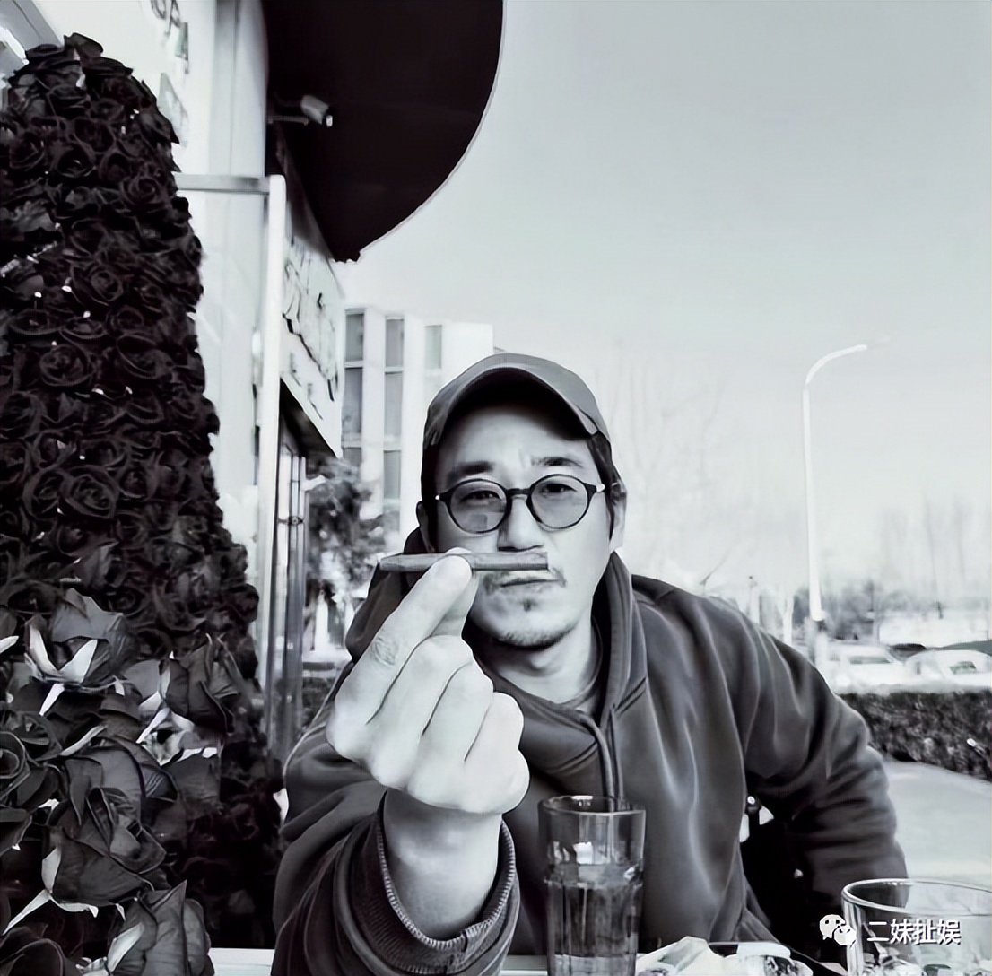 张国立晒儿子的照片,张国立的儿子最新照片