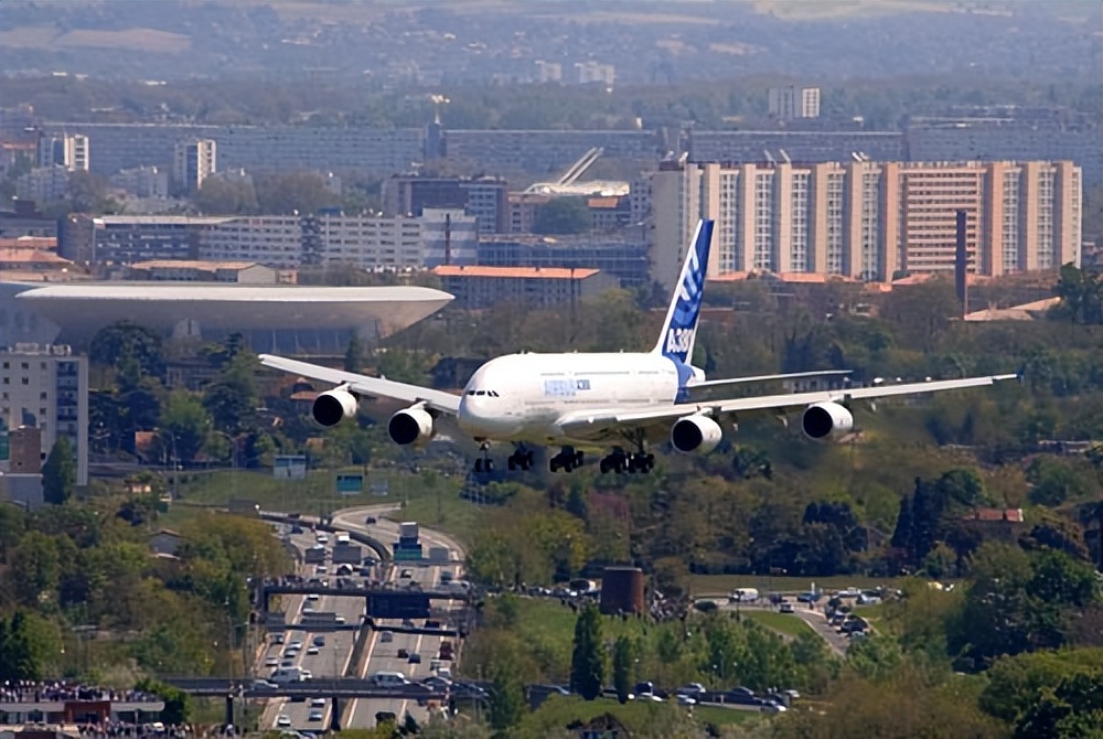 中国60亿美国订单 (中国拿下365亿订单让多国羡慕不已)