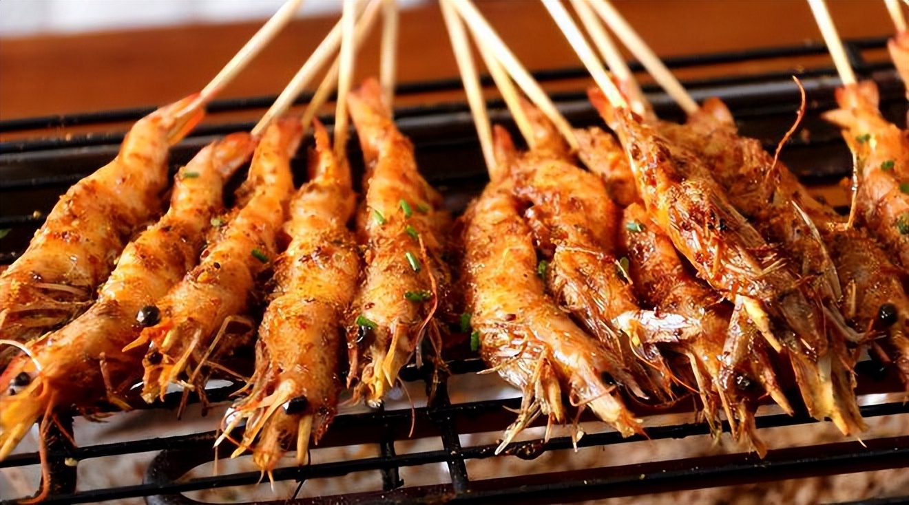 最正确的吃蟹和虾的吃法,10月份螃蟹适合做香辣蟹还是清蒸