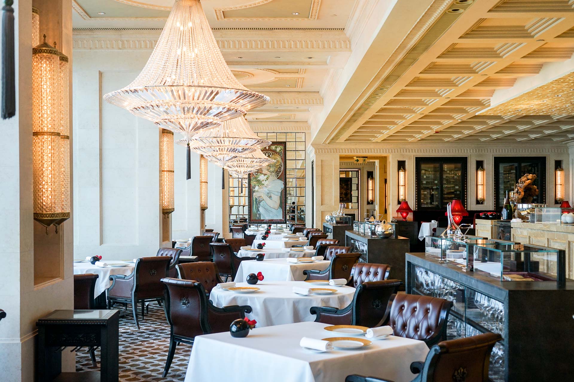 在香港的米其林餐厅用餐,在香港的豪华正餐