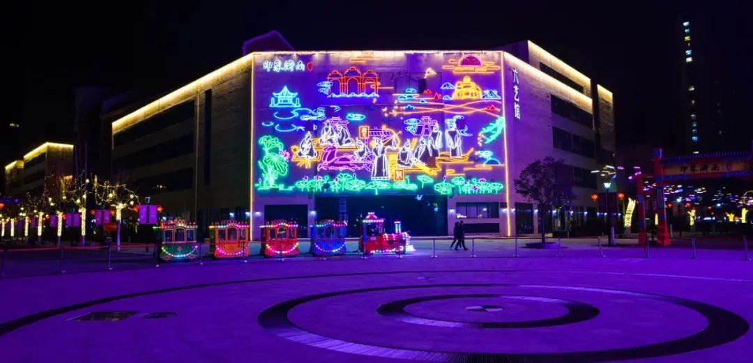 好看又好逛，不愧是济南的夜！来感受济南夜晚的美好吧~