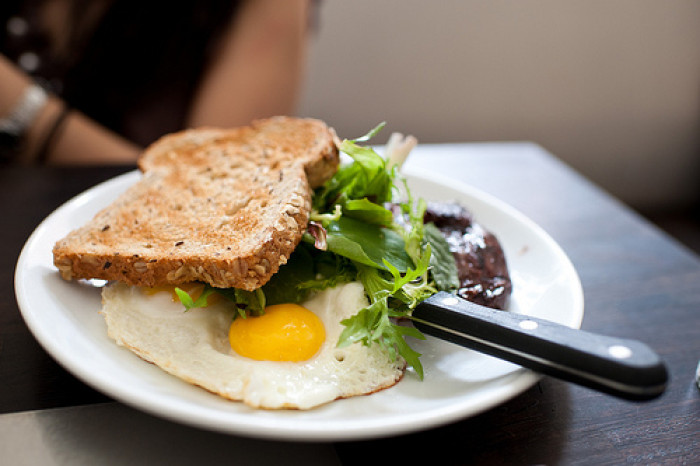 糖尿病少吃主食血糖一定低吗,为何少吃主食血糖反而升高