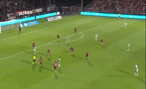 从未见过的进球,盘点梅西那些逆天的精彩进球