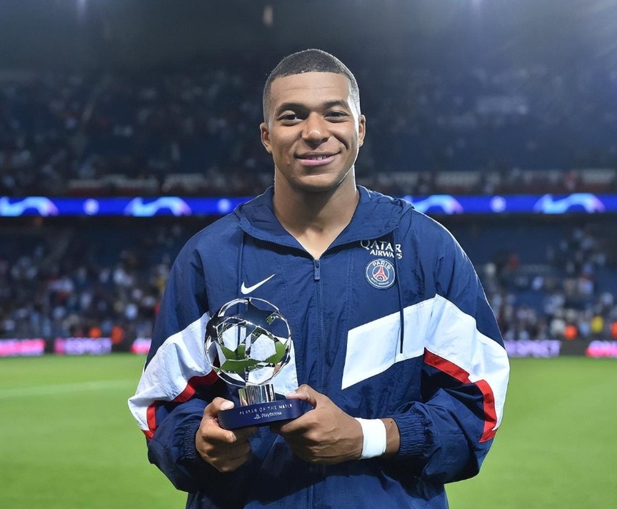 一代球王姆巴佩,一代球王陨落法国阿根廷