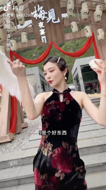 全网第一女海王，为什么大家都爱看她撩帅哥？|新榜专访