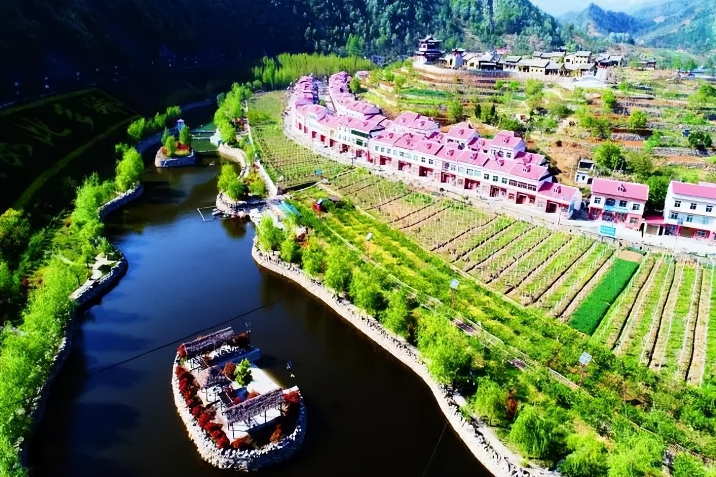 夏天游玩路线,夏天旅游最佳路线推荐