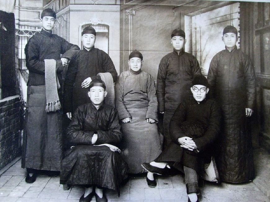 清朝灭亡后太监都去哪了,清朝灭亡后宫里的太监都去哪了