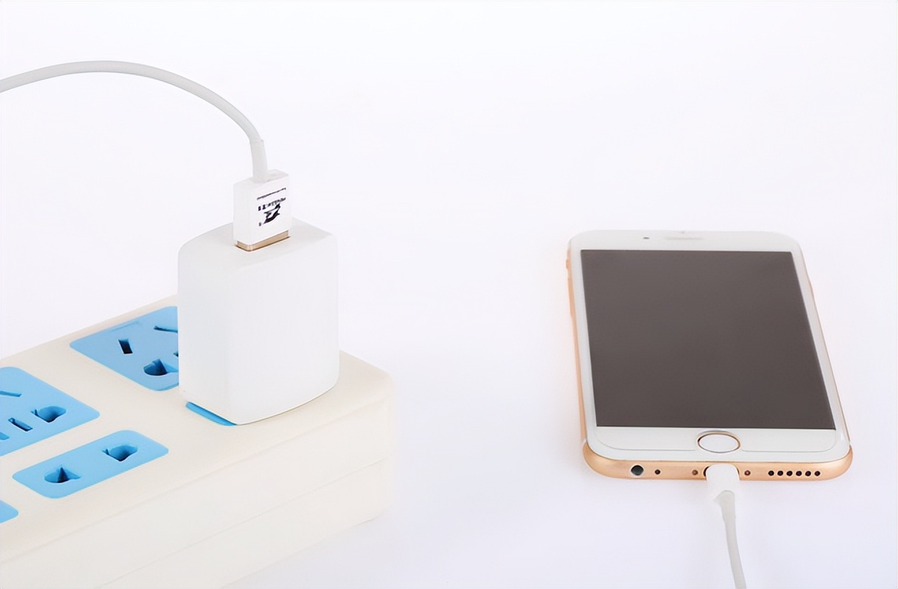 手机充电器如何正确使用,手机充电器怎么保护好