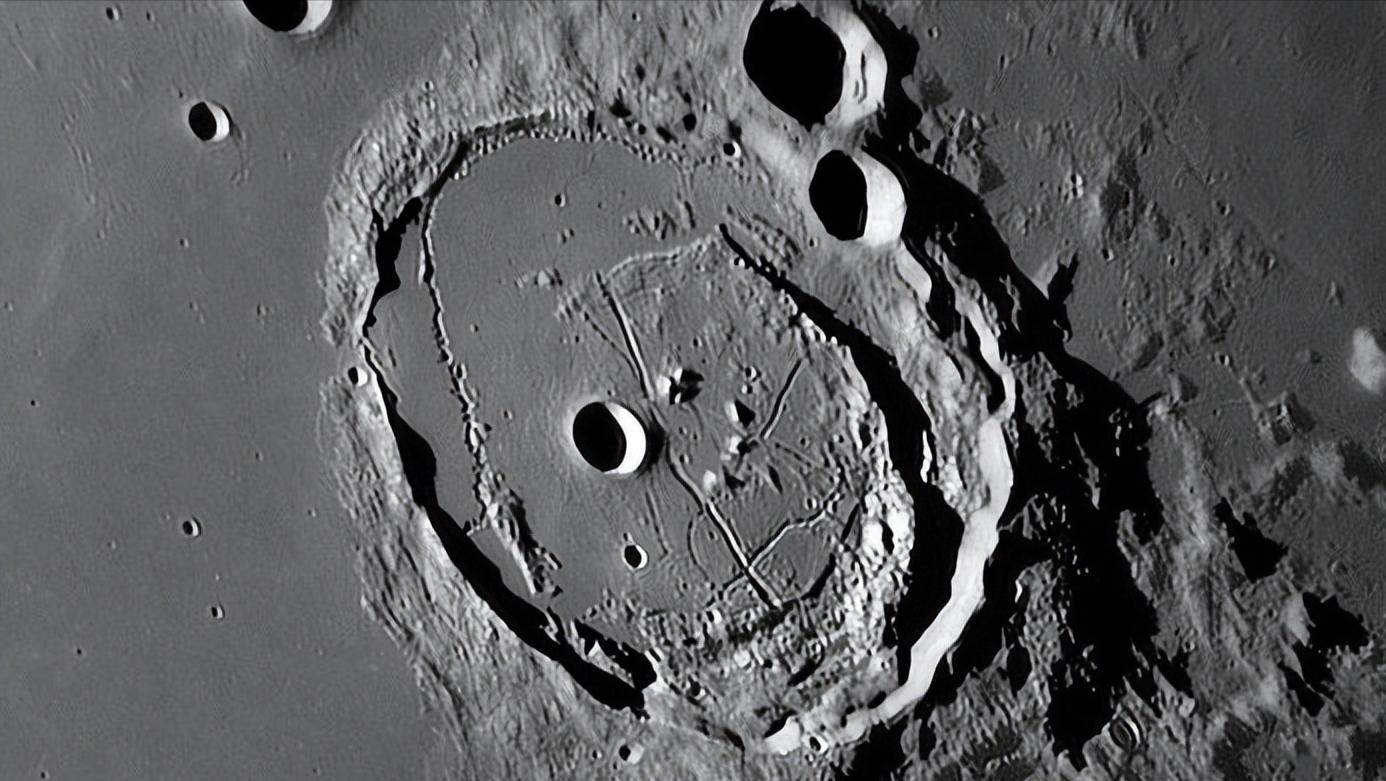 嫦娥四号探测器成功着陆月球背面,嫦娥四号在月球背面发现了什么