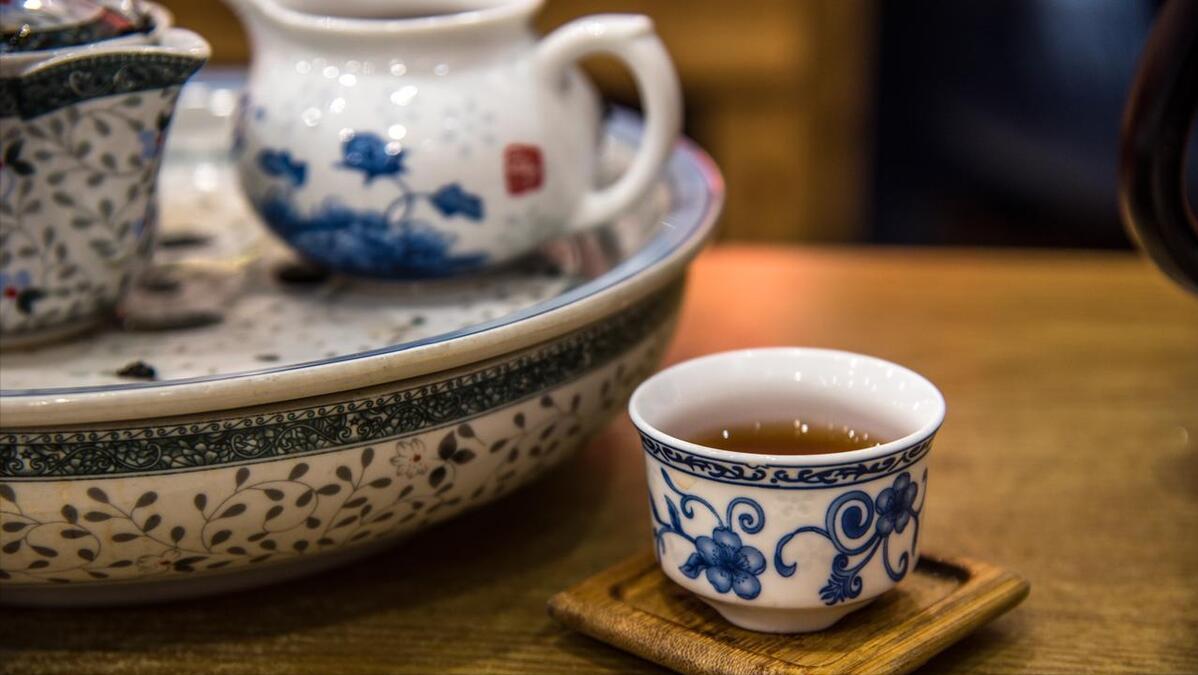 长期喝白开水和长期喝茶哪个健康,长期喝茶与长期喝白开水哪个健康