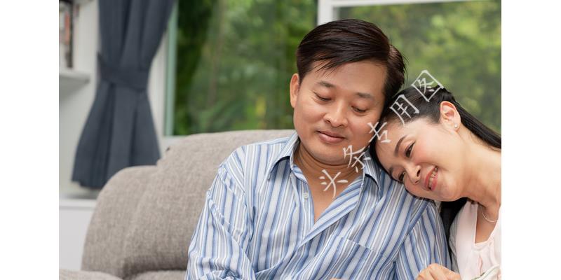 父母去医院没钱心里难受吗,家人住院自己也没钱简直崩溃