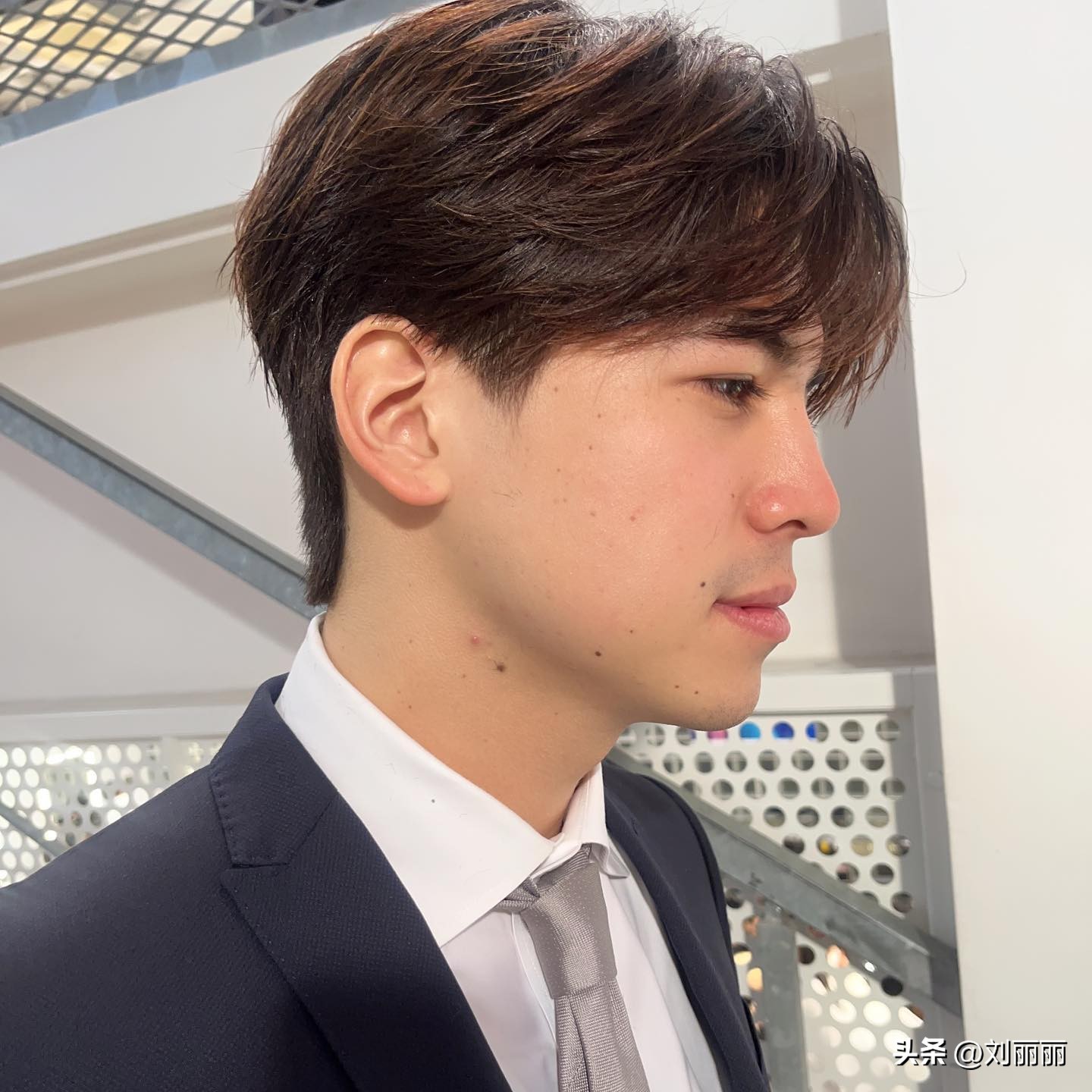 男士发型2021流行发型图片刘海,男士发型2020流行发型大叔发型