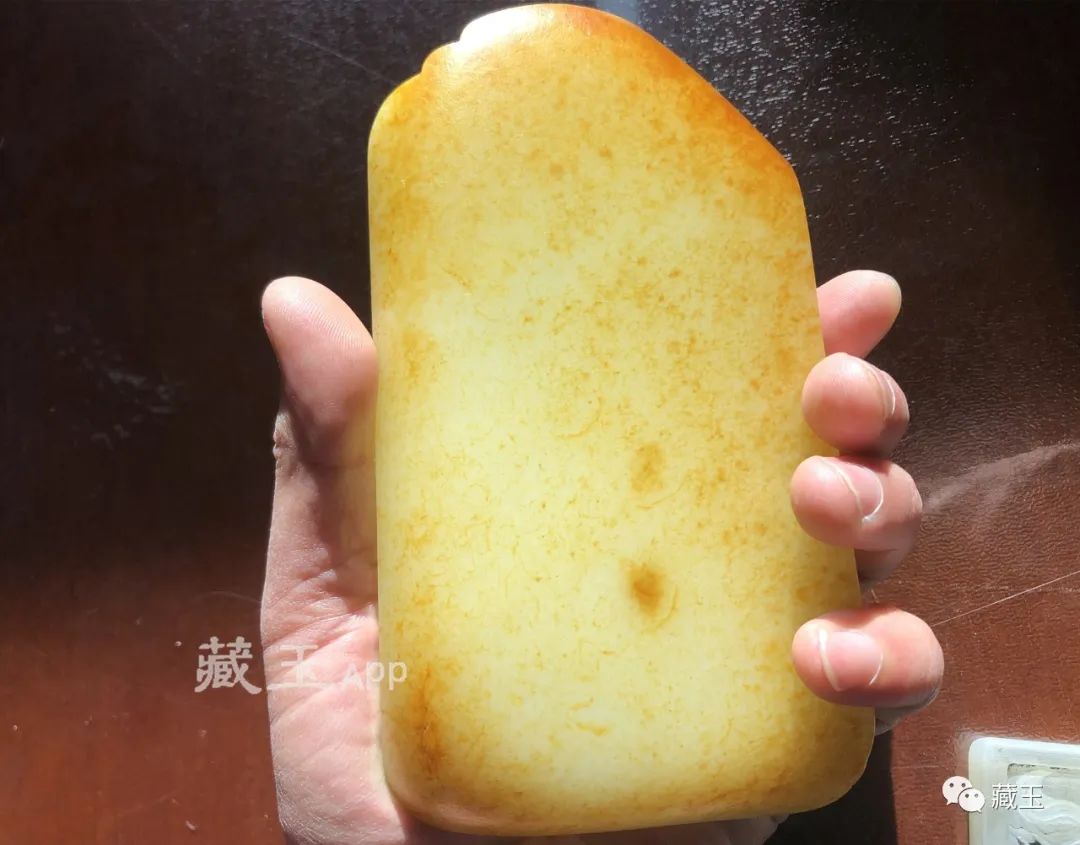 一块和田玉的玉牌一般多少钱,玉牌多少钱一米