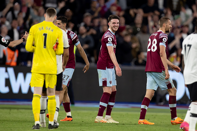 英国首富接近以巨额溢价收购曼联,阿森纳3连胜领跑曼联