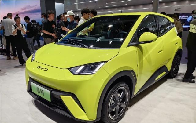 300公里续航，比亚迪海鸥和五菱缤果哪个更值得买？