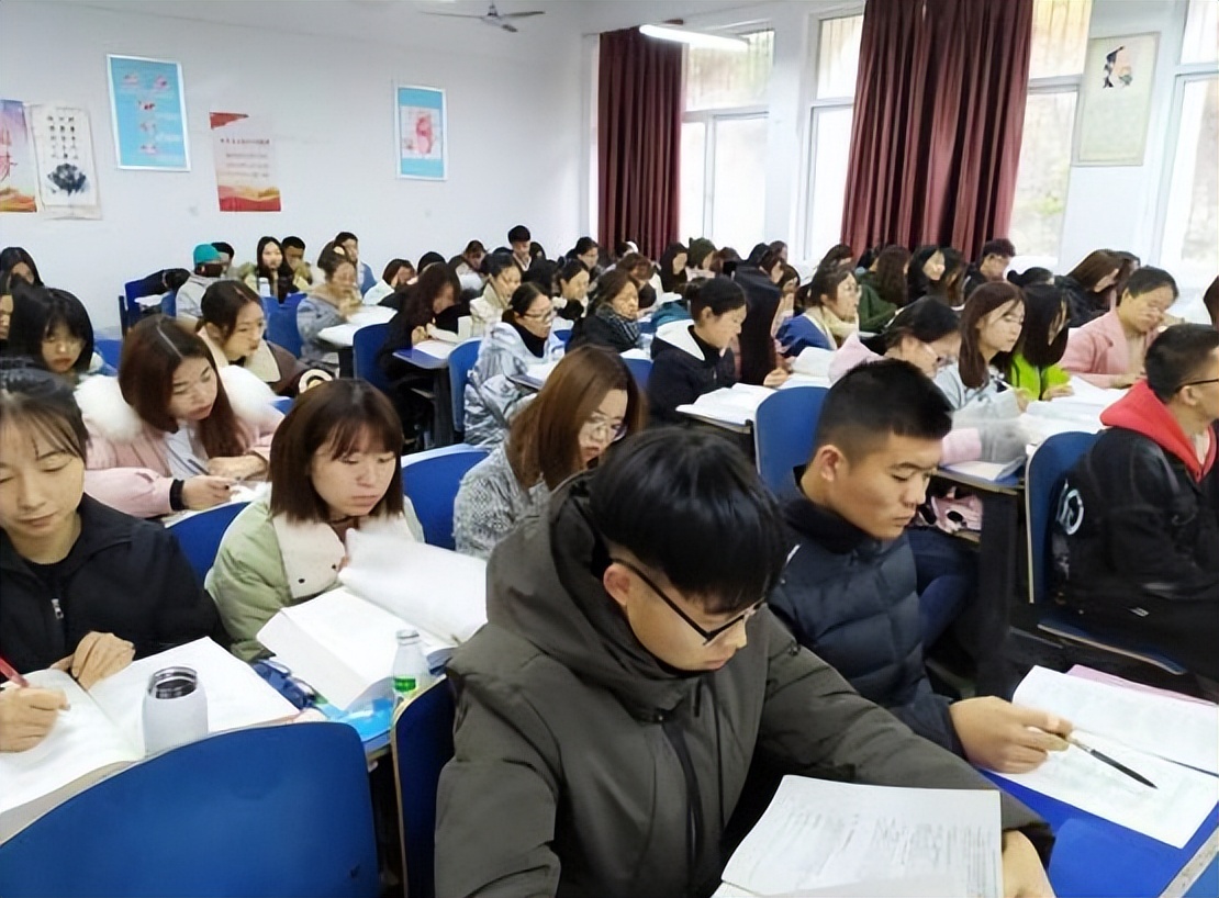 大学生活费10个档次,大学生活费段位