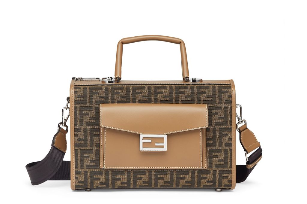 fendi老花双肩包,fendi老花风情