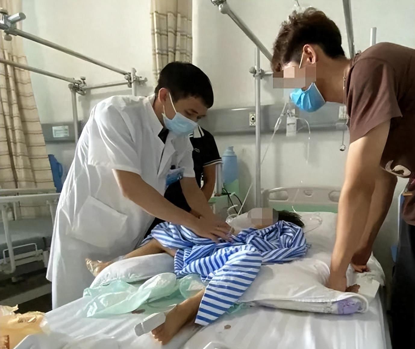 北京27岁警察妻子残忍虐待5岁继女,强迫吃粪便,一年后报应来了