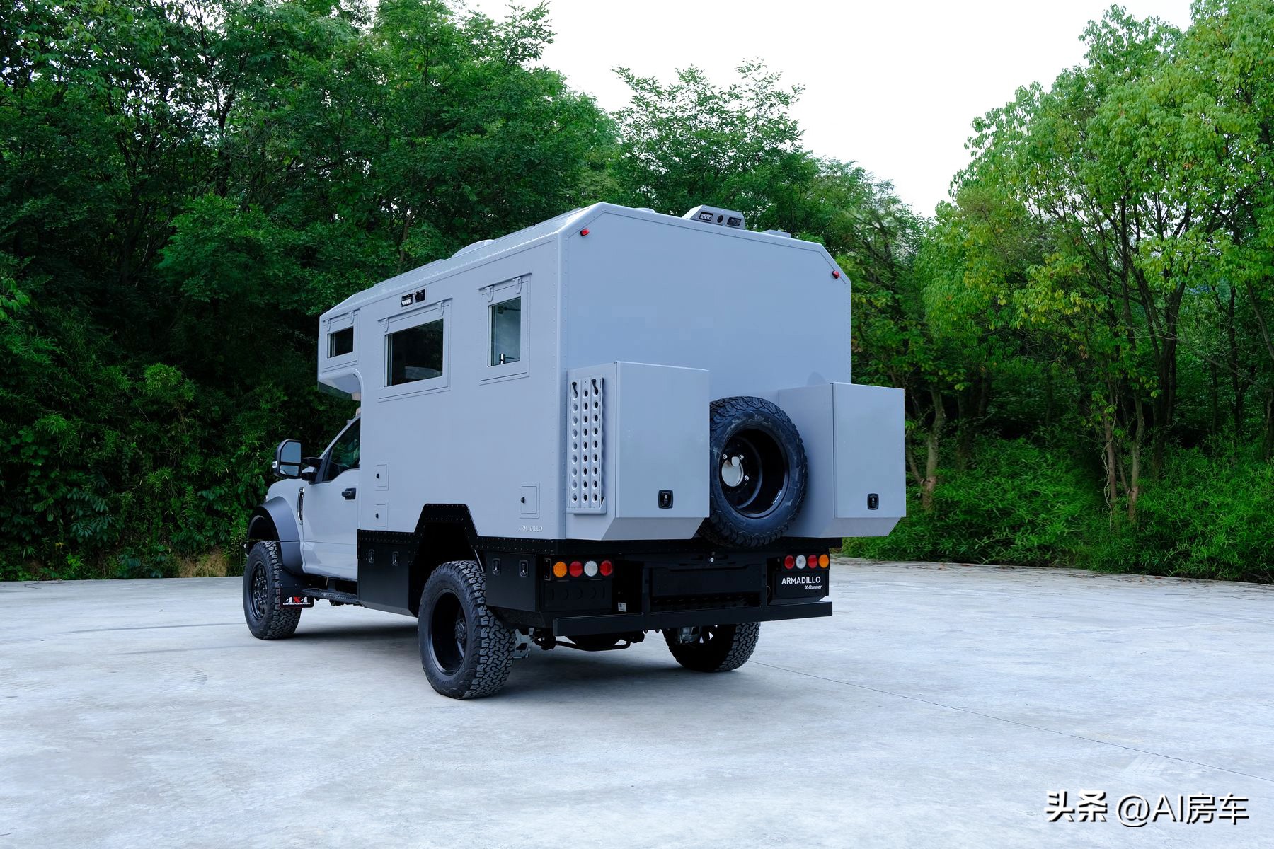 非常少见的阿莫迪罗福特f550房车,f550锐行者越野房车户外旅游视频