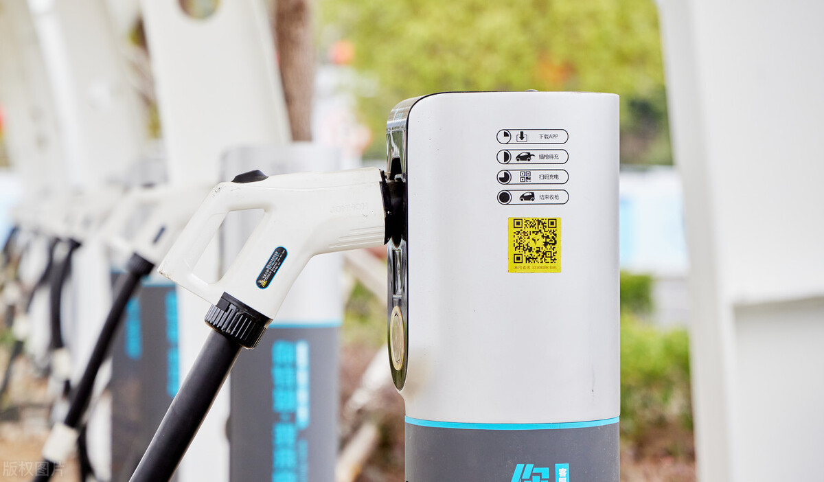 华夏基金优势成长股,华夏基金李彦怎么样