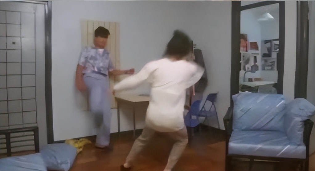 从未捐过钱的明星,周润发不为人知的心酸成长史