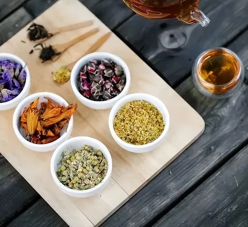 中医药援助欧美抗击新冠肺炎视频,中医药预防新冠病毒方案