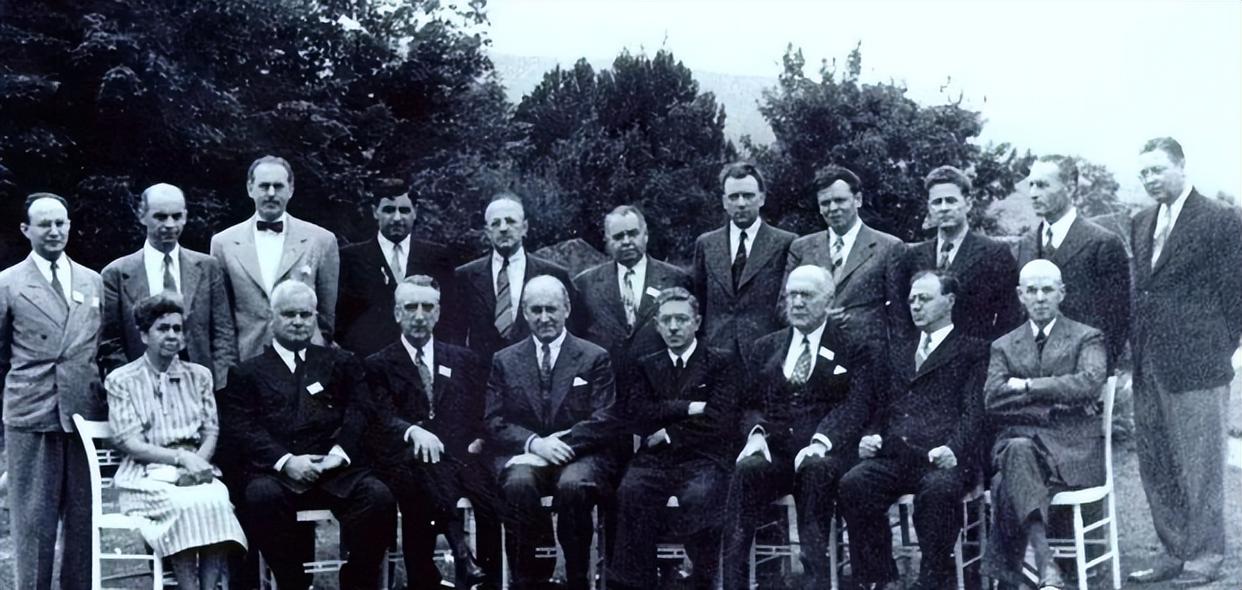 汇率变化对国际投资的影响,论述汇率波动影响