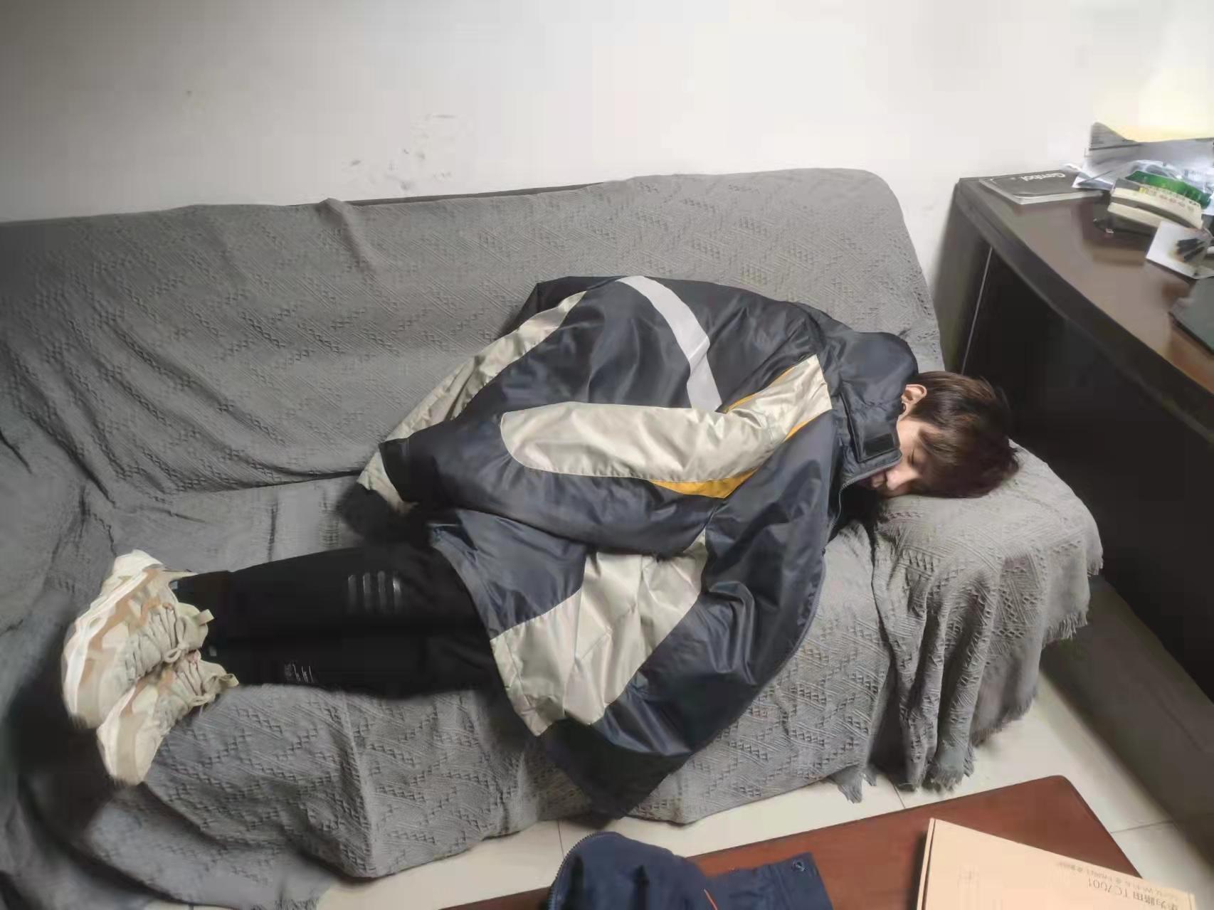 向抗疫英雄致敬民间故事,抗疫军队感人事例