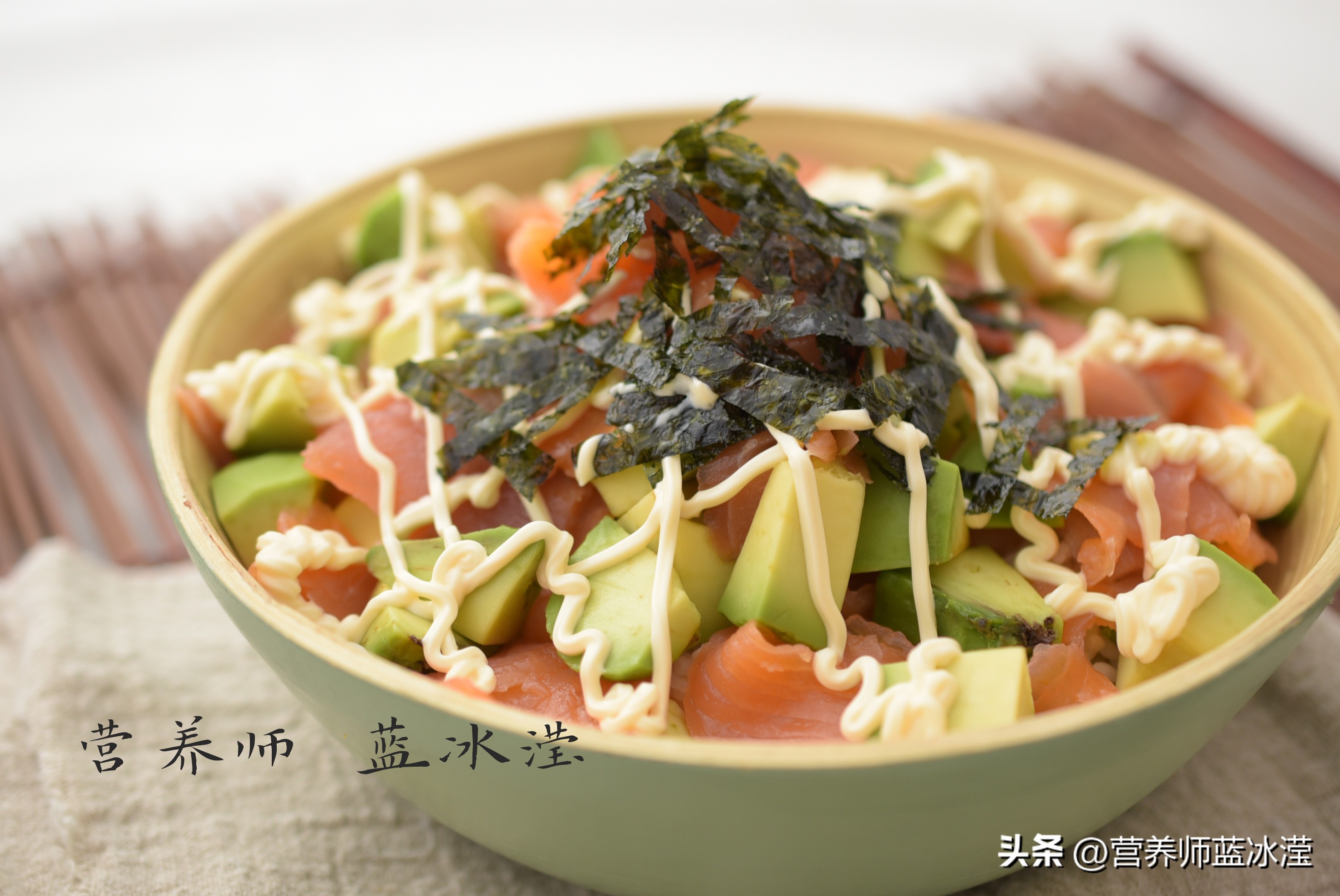 宝宝吃牛油果有什么好处,小孩多吃牛油果有什么好处