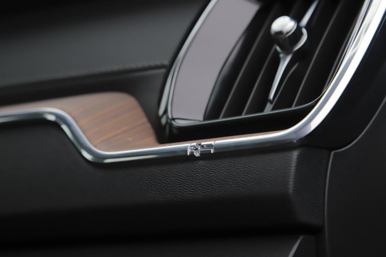 六边形战士坦克,六边形战士轻量级