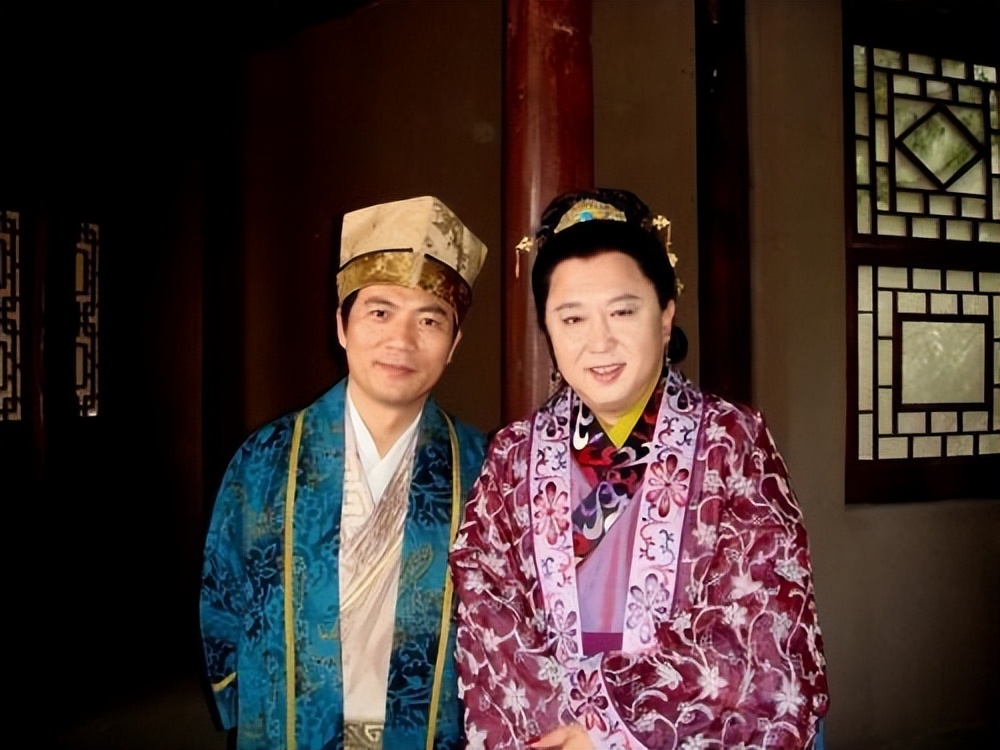 黄健翔解说罗纳尔多退役,黄健翔06年世界杯为什么辞职