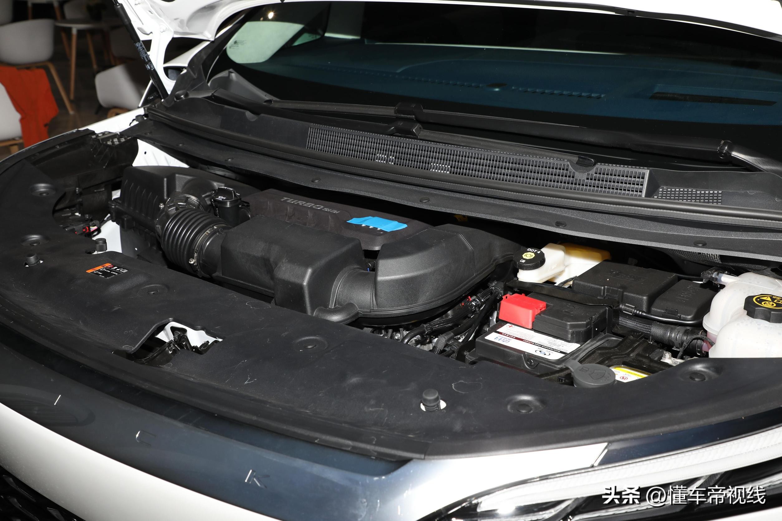 新车|顶配售68.99万，别克世纪商品车发运/开启交付，竞争奔驰V级