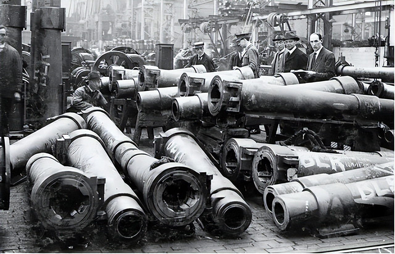 英国为阻止中国收回香港，准备了48颗原*弹子**，美国听完立刻拍板