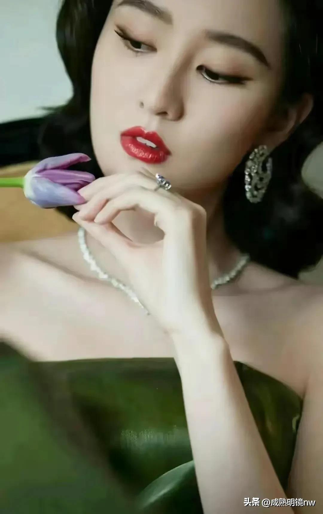 乔欣清新的写真照壁纸,乔欣古装写真照是什么