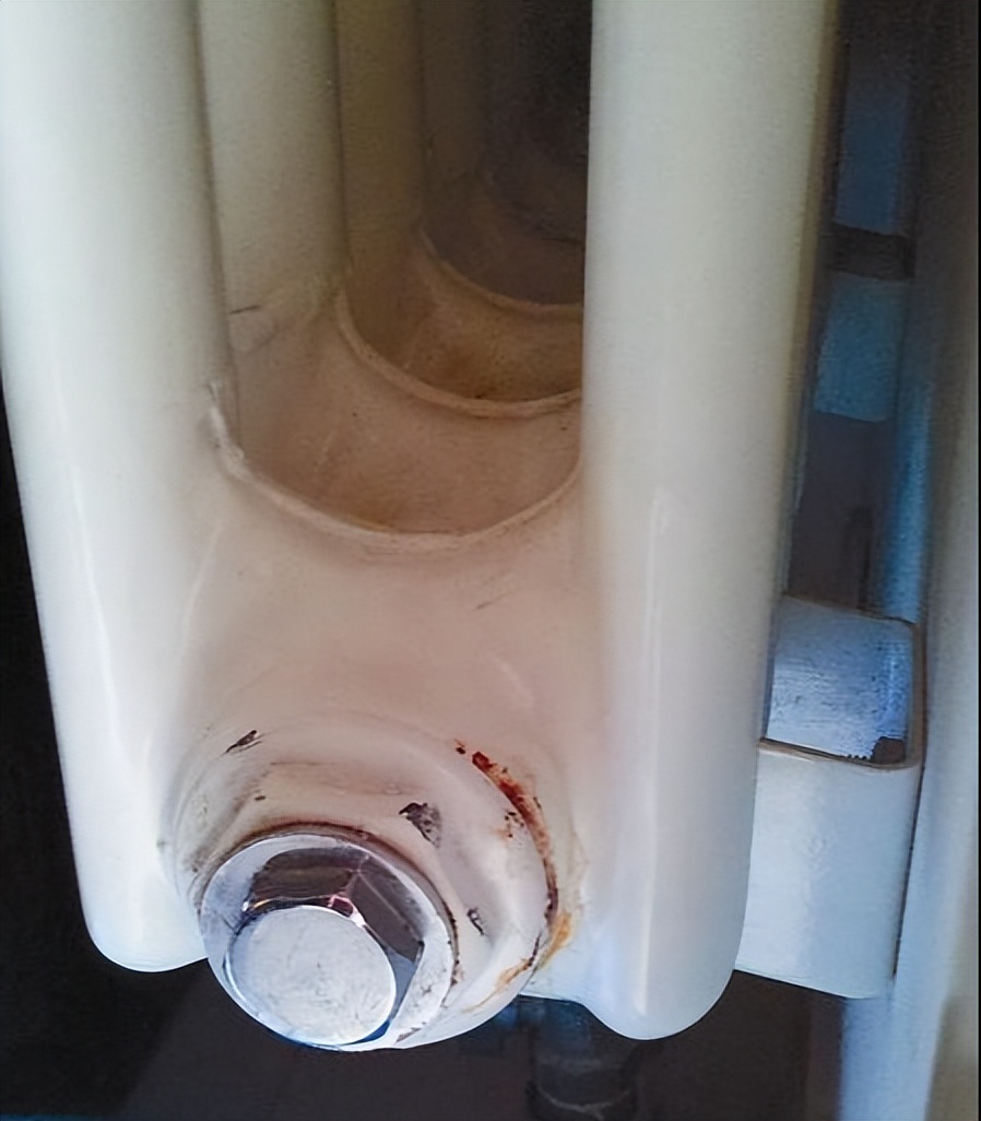 停暖了暖气漏水怎么办,暖气停了排气阀怎么漏水