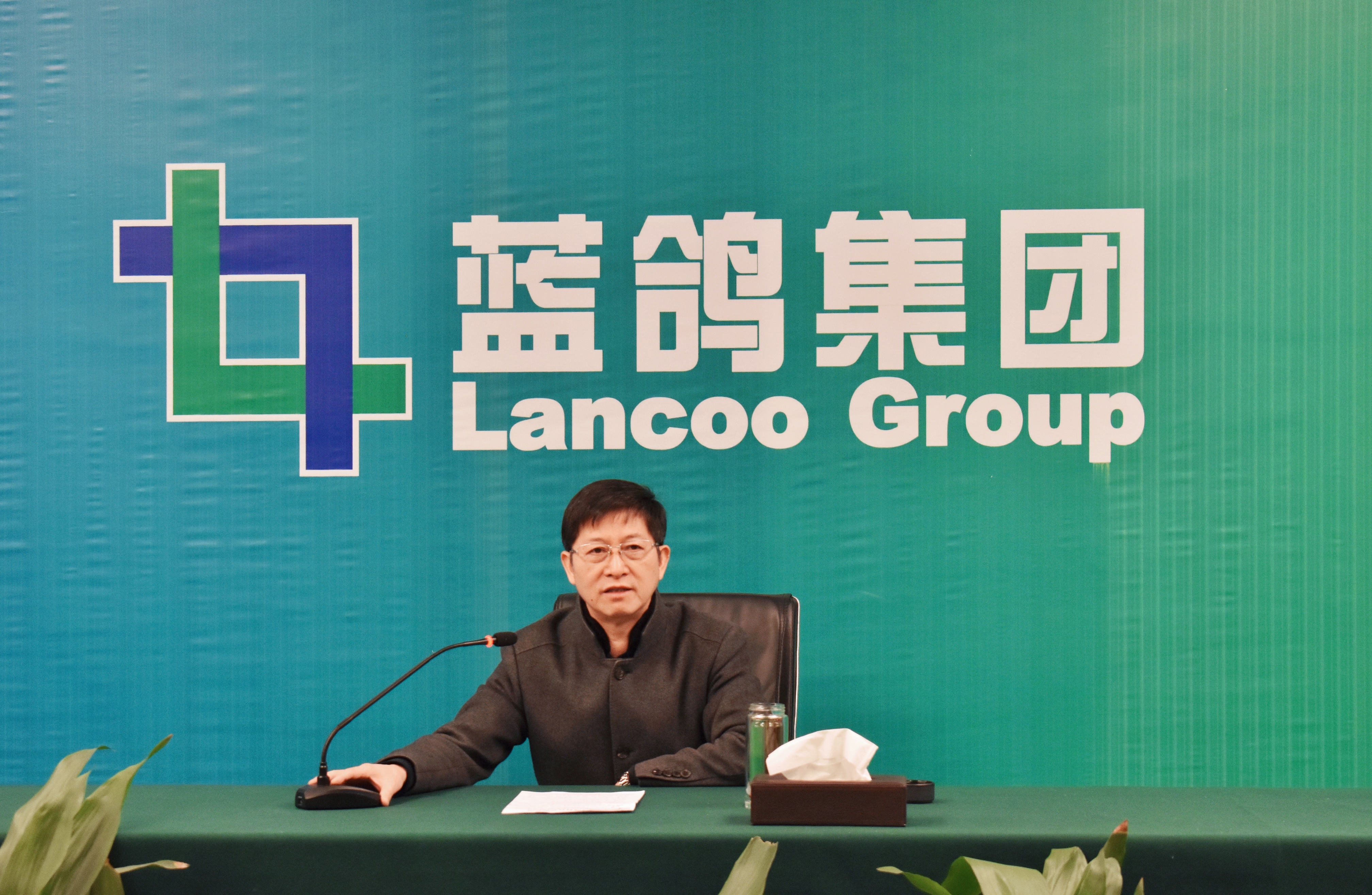 张新华蓝鸽,蓝鸽集团总裁张新华