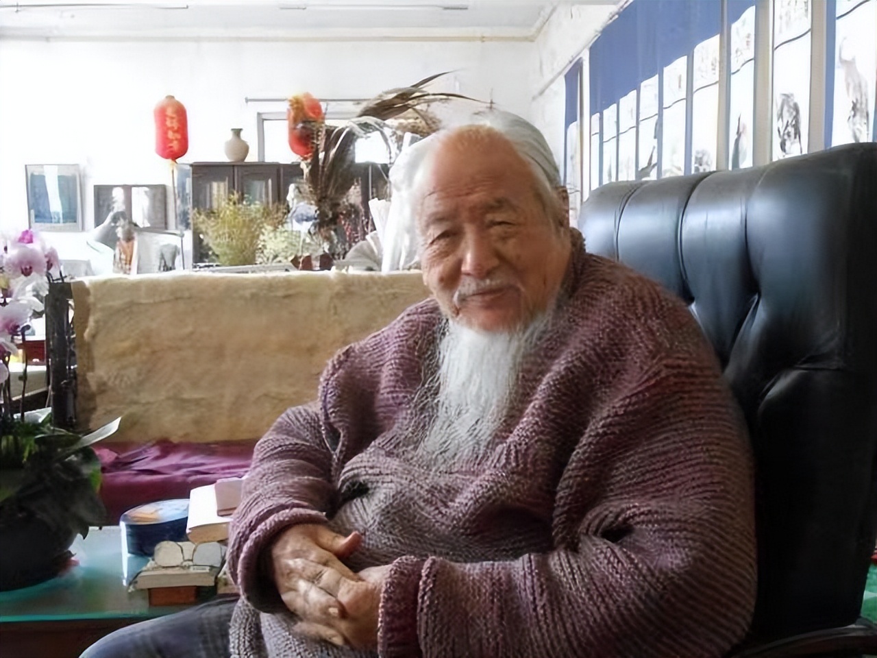 她，16岁因美貌被印在人民币上，却领低保16年，如今过得怎么样？