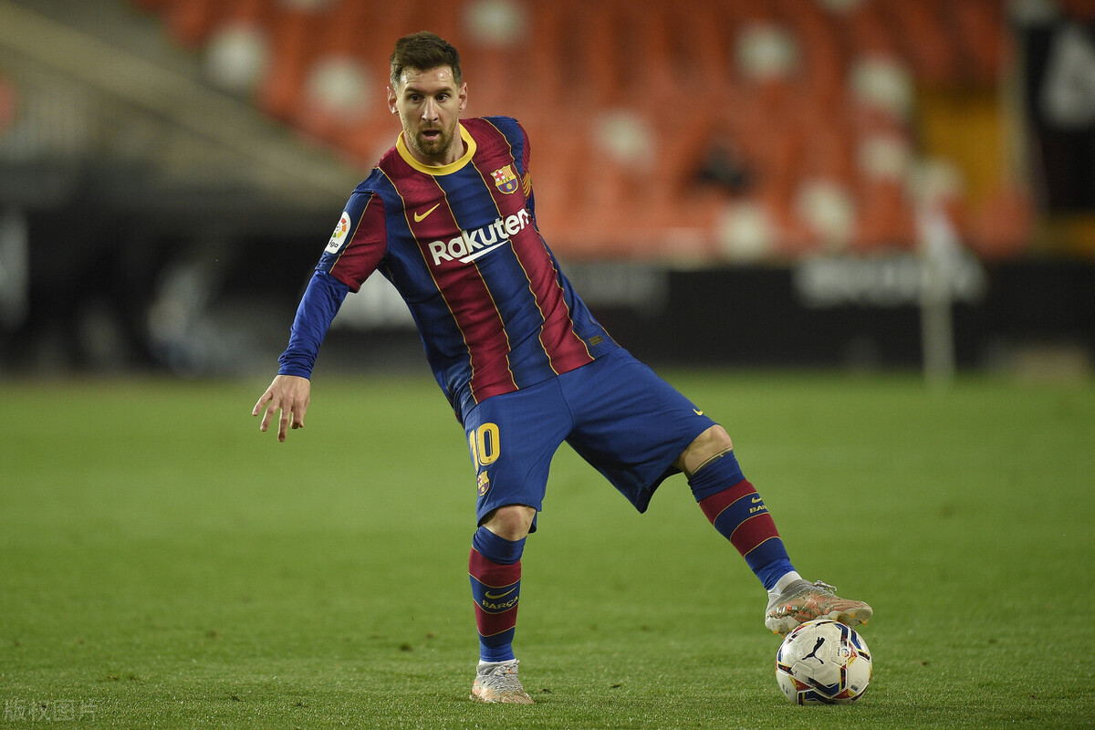 梅西勇夺美洲杯冠军,梅西夺得生涯第10座西甲冠军