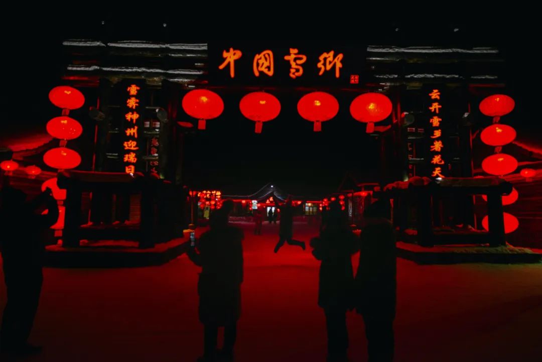 贯通中国南北的国道,连接南北疆的这条公路贯穿了四季