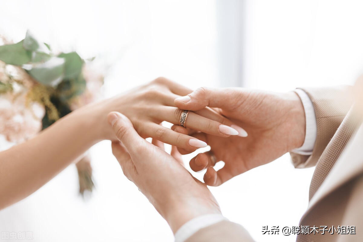 无共同财产离婚协议书,子女已成年离婚协议书