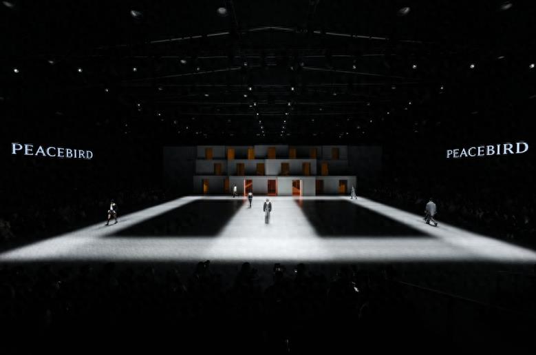 太平鸟绒入新境冬季大秀,太平鸟德绒保暖内衣儿童