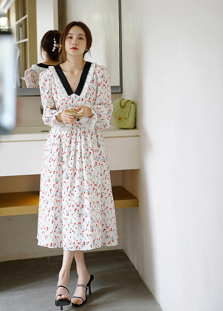 今年流行的这4条裙子时髦又洋气,高级感碎花裙今年最爆款的裙子