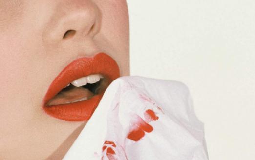 口红里亮晶晶的东西对人体有害吗,口红对身体有危害吗