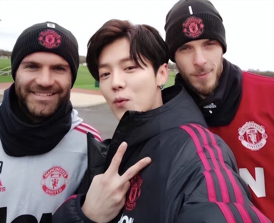 鹿晗世界杯上评价曼联,曼联宣传鹿晗出任红魔使者