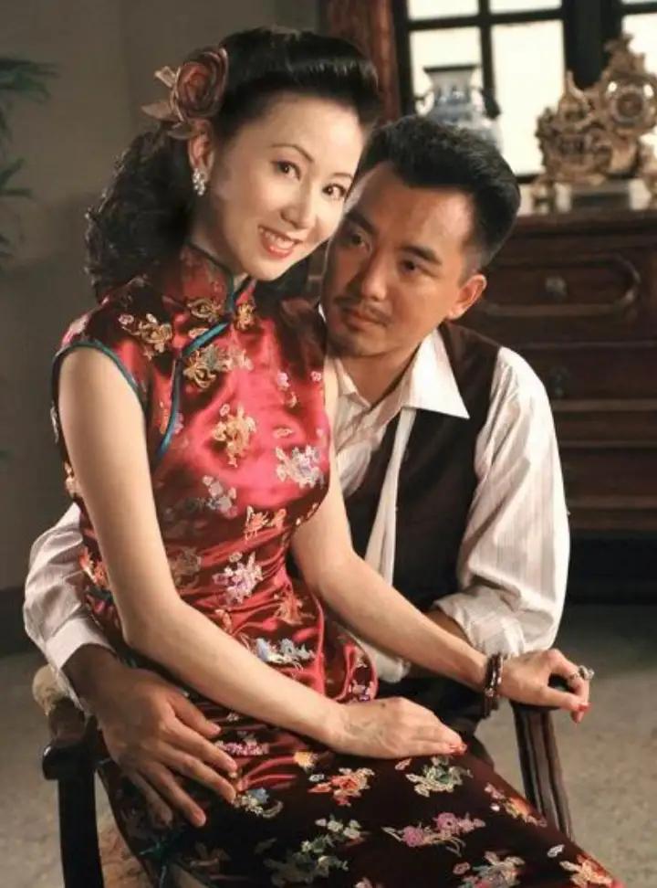 人体模特汤加丽：丈夫抛弃，父亲嫌弃，45岁仍单身，后悔了吗？