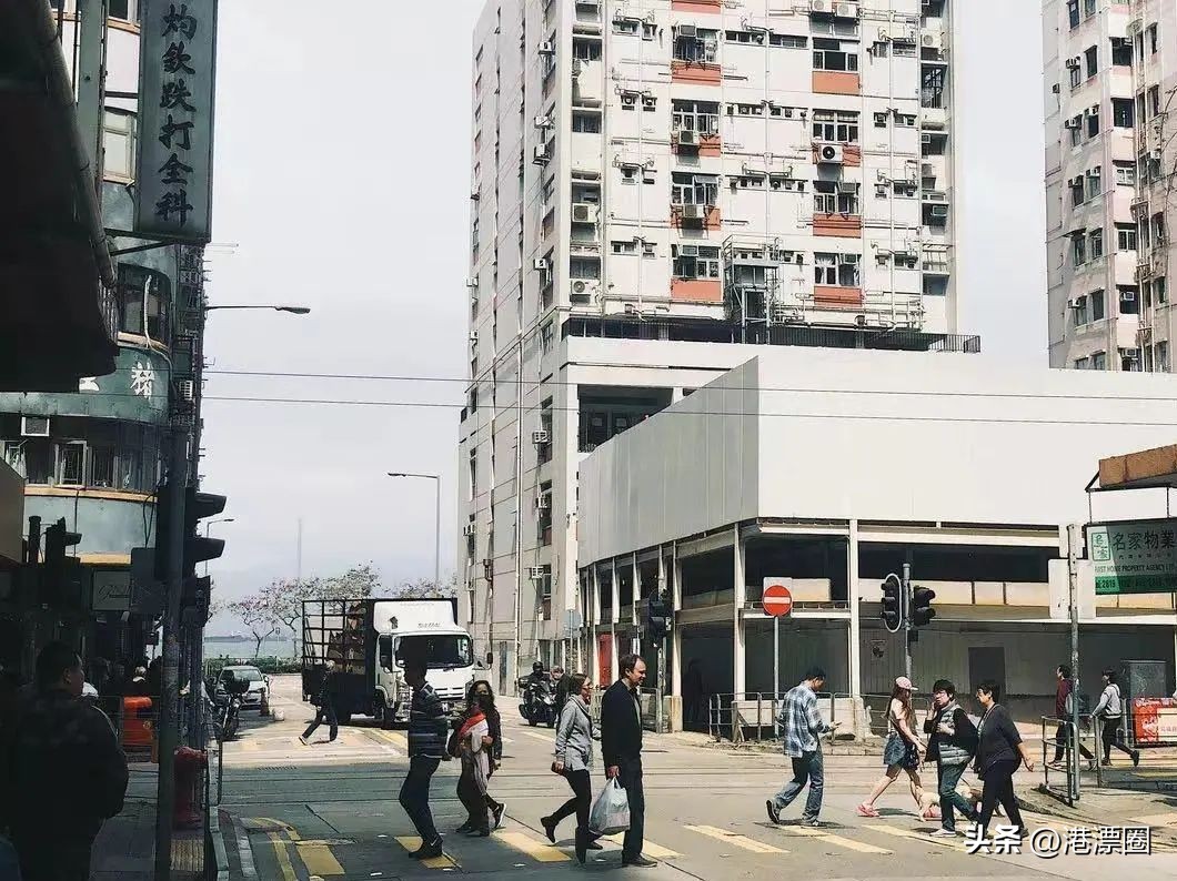 单身女生在大连买房,单身女在深圳买房