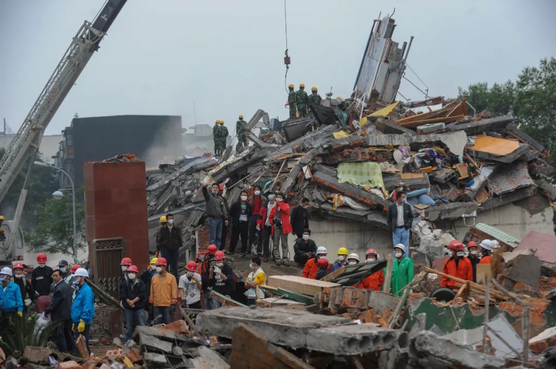汶川地震13周年这些画面让人泪目,汶川地震感人图片含泪整理