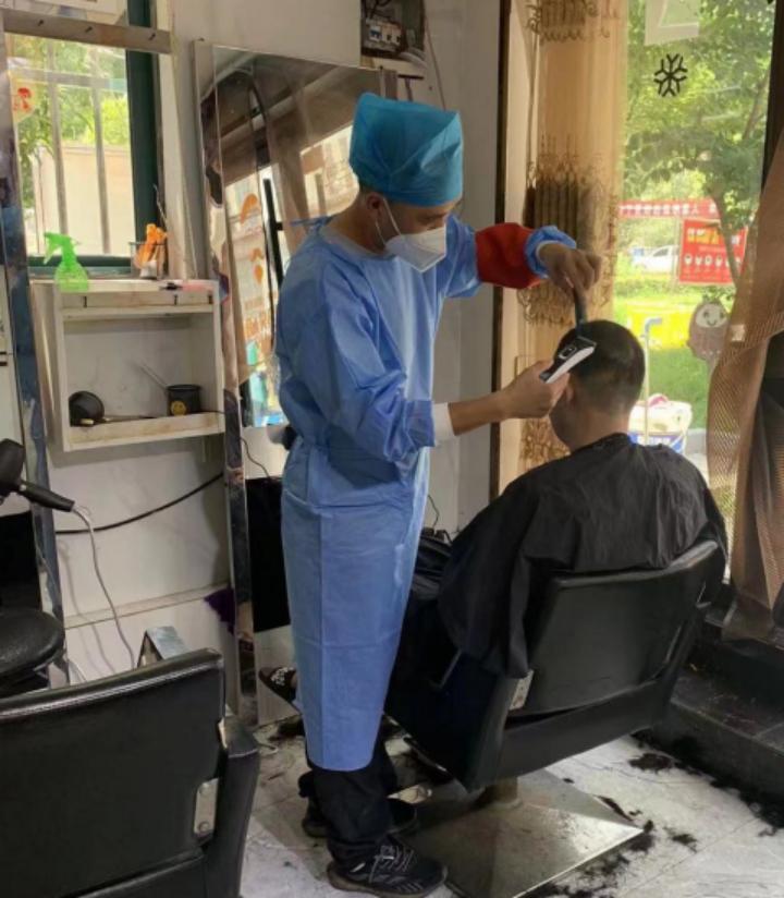 朱志杰——小区物业的抗疫“先锋”